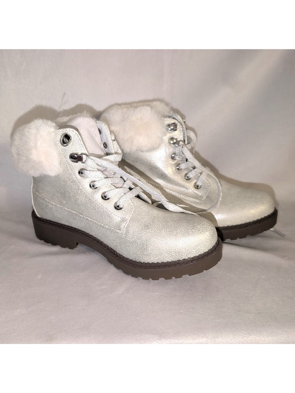 Women's Chelsea Faux Fur Ankel Boots Cream 8M Excellent
